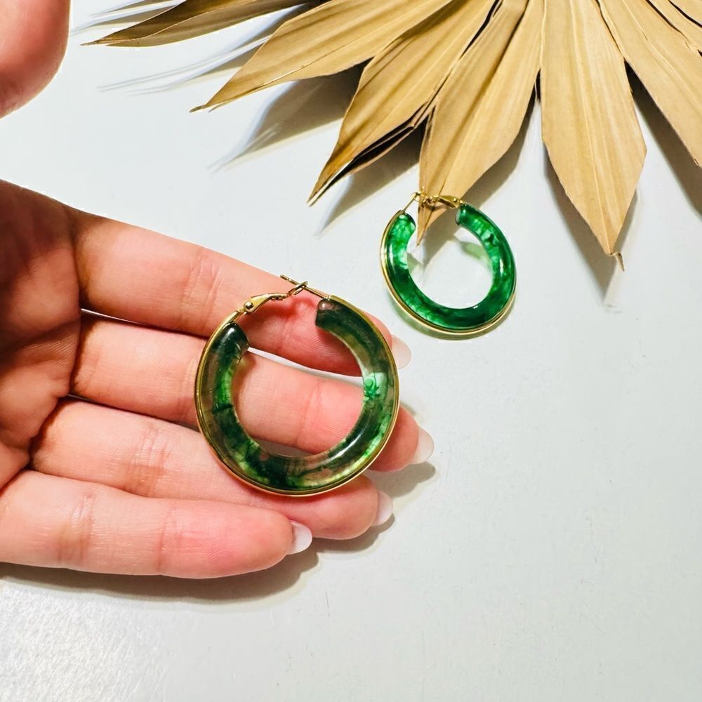 Green crystal hoop earrings S704 - Picture 3 of 4